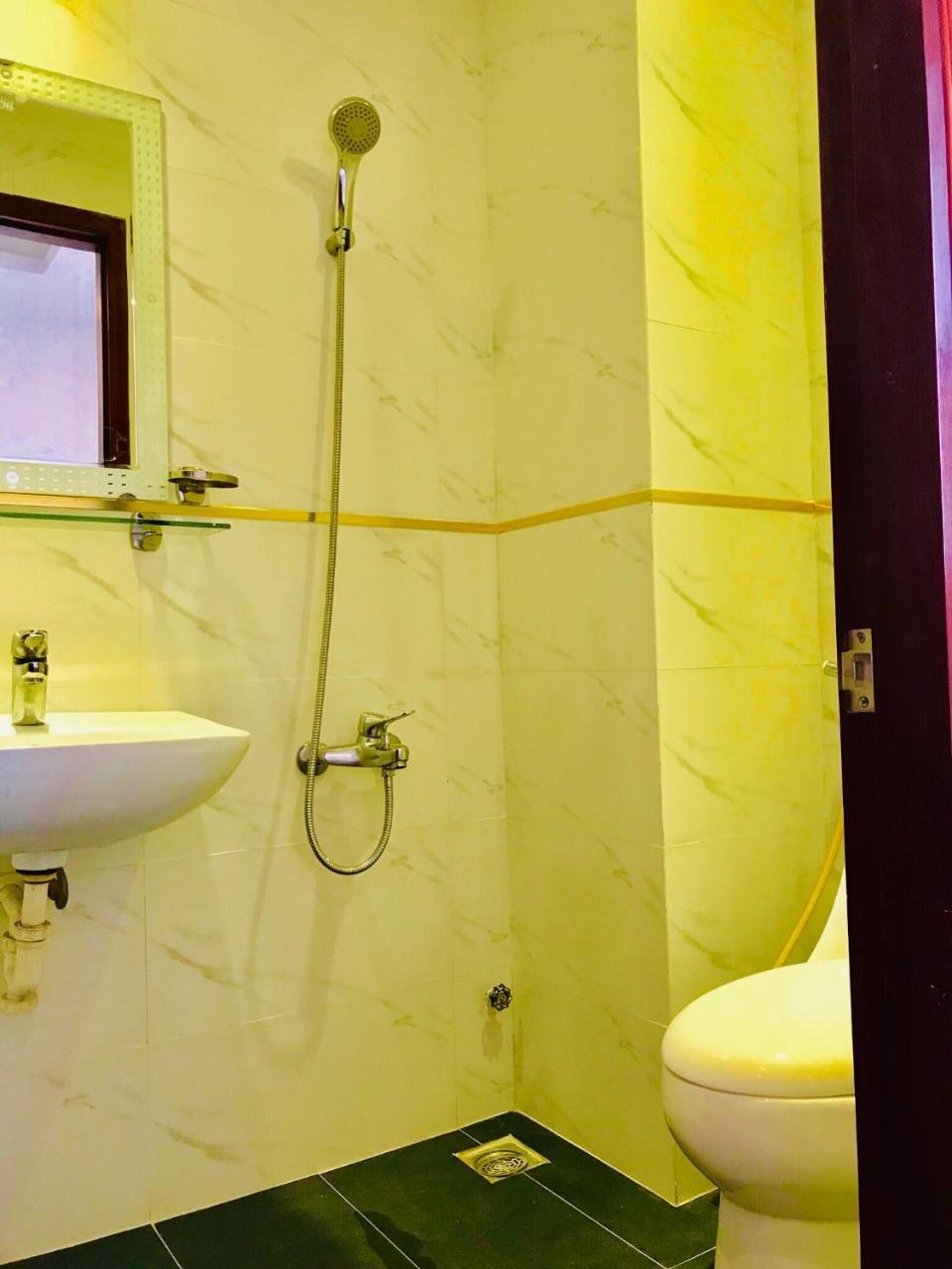 Quynh Anh Hotel Хошимін Екстер'єр фото